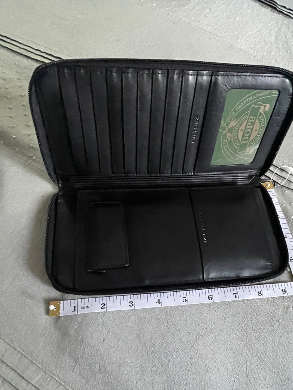 NWT Dopp Regatta Leather Zipper Travel Wallet